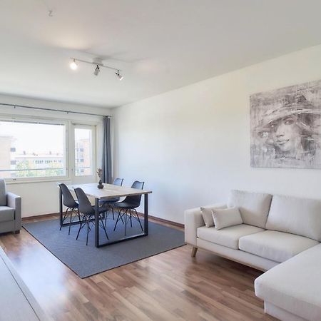 Norden Homes Turku 2-Bedroom Nordic Apartment المظهر الخارجي الصورة
